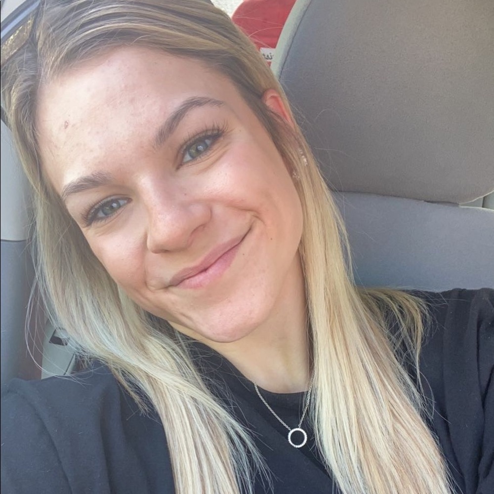 Meet your Posher, Crystal